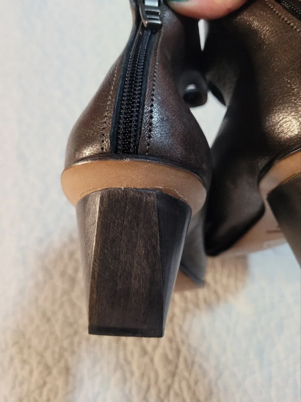 Cydwoq Engage Handmade Vintage Leather Block Heel Zipper Sz US 7.5 EU 37.5